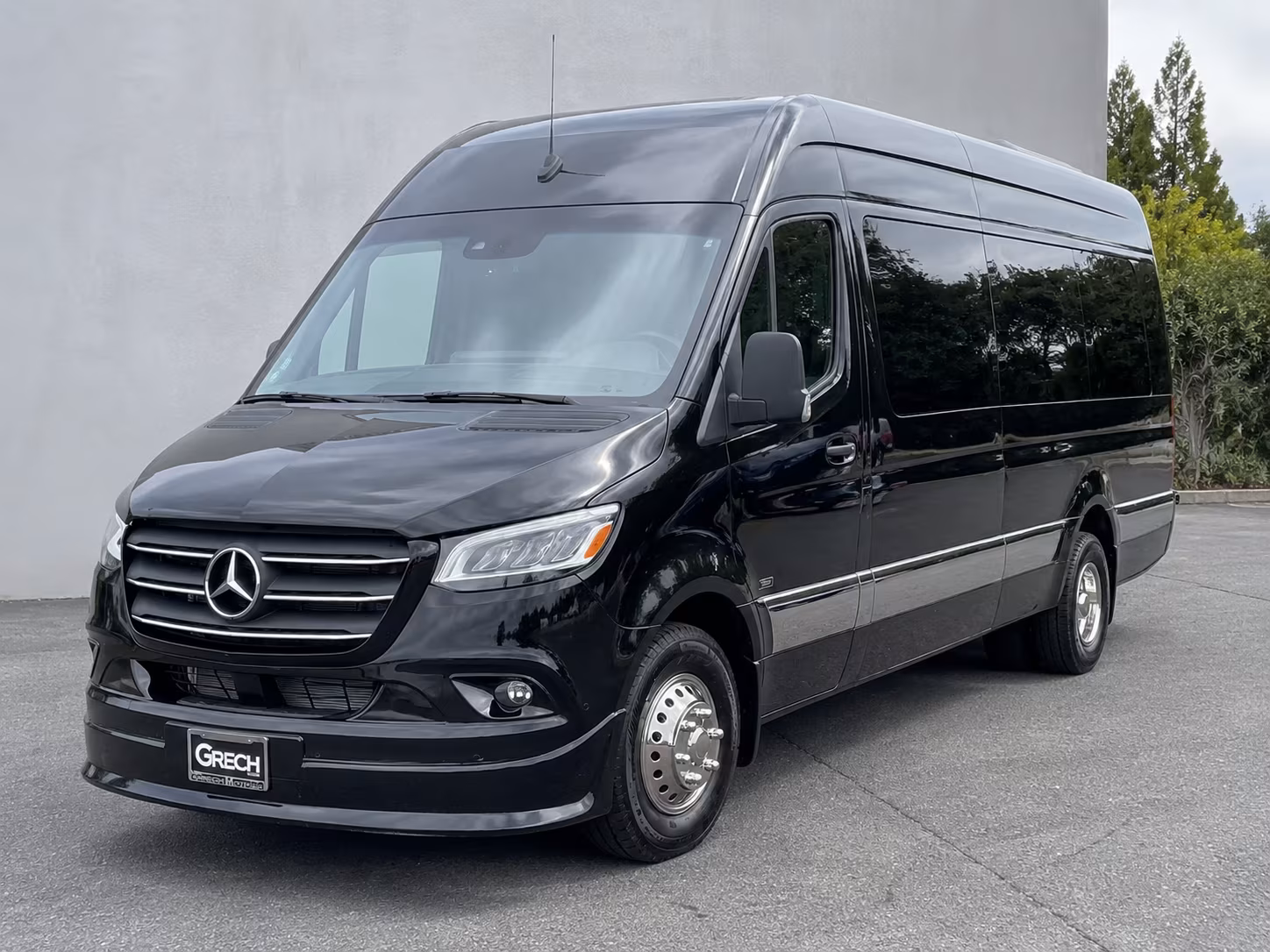 8 passenger sprinter van