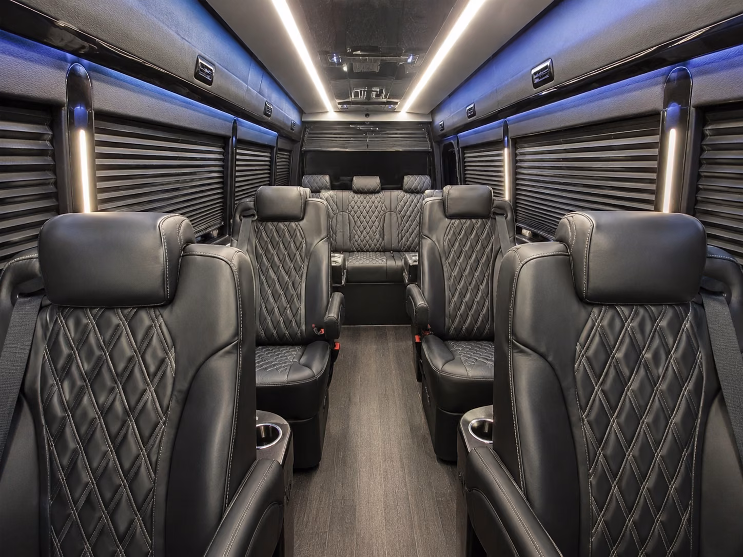 find the perfect transportation for your next airport transfer 3