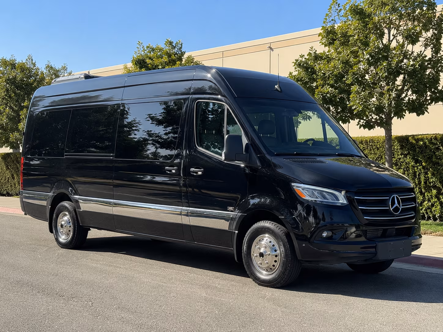 find the perfect transportation for your next prom 5