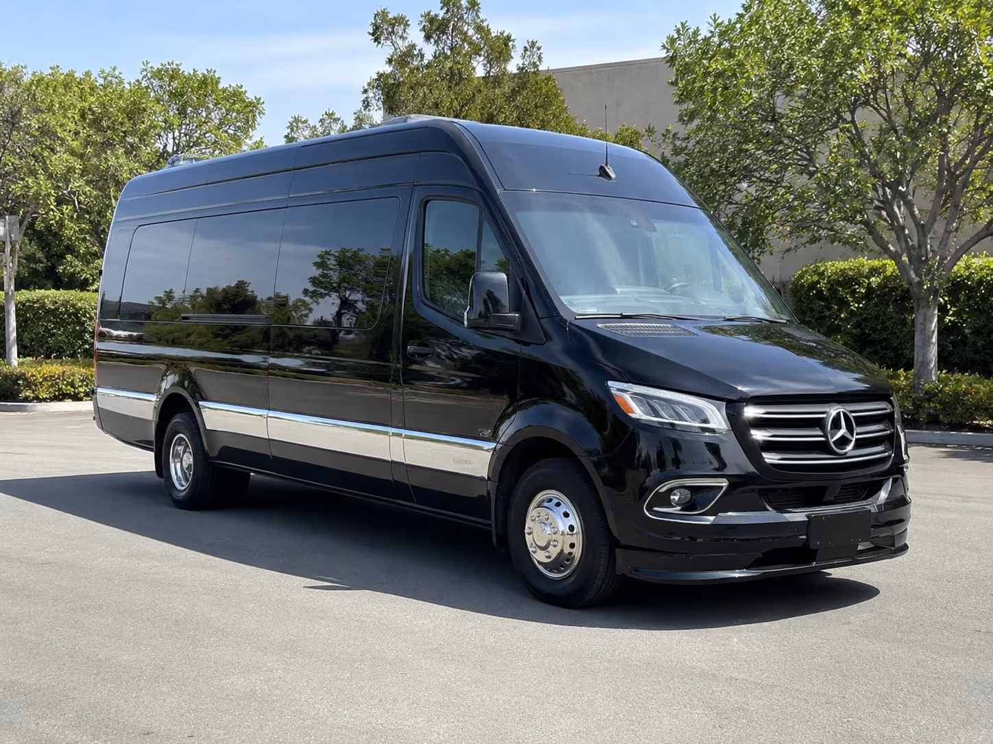 lafayette 15 passenger sprinter van