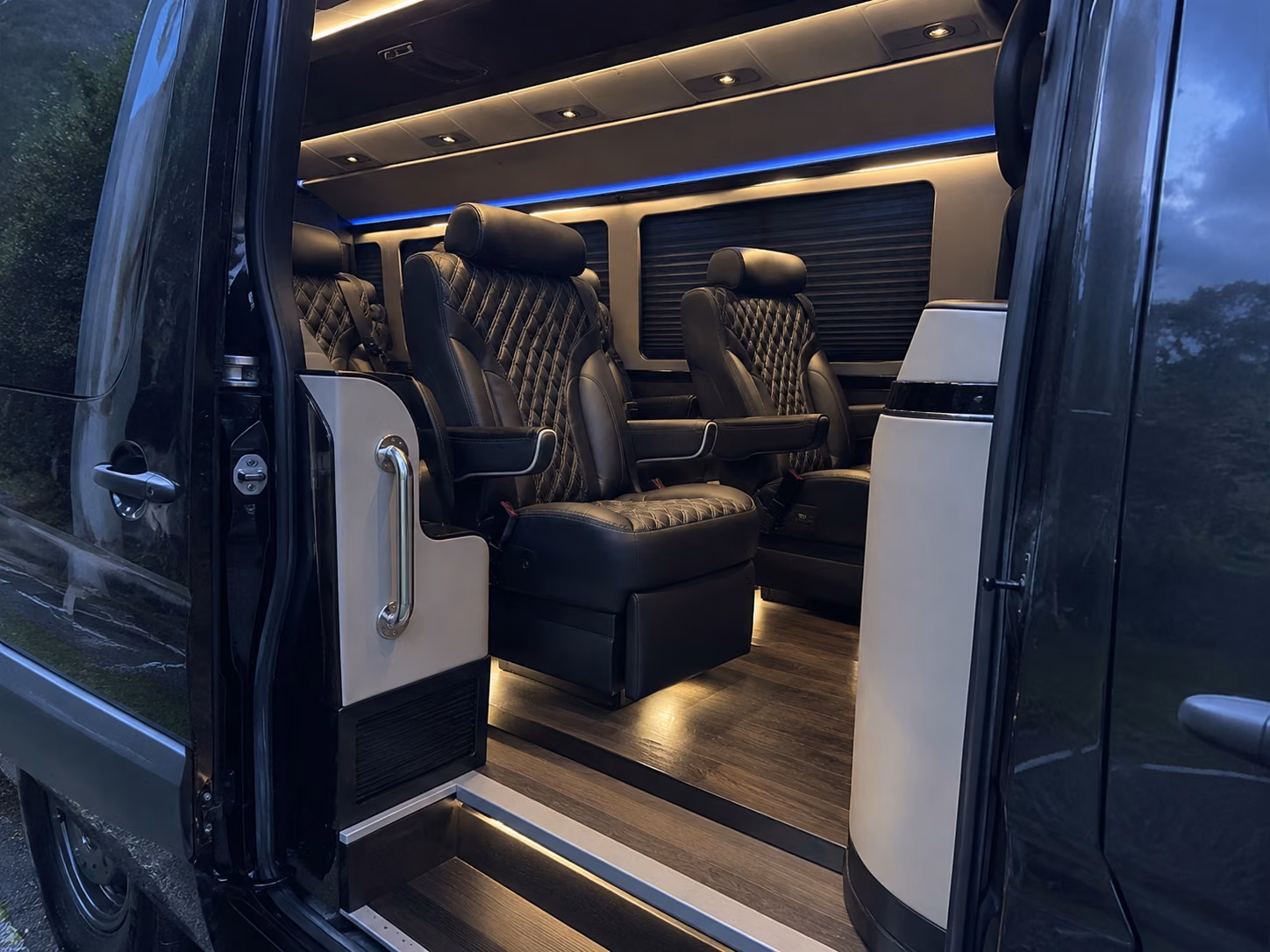 lafayette 8 passenger sprinter van inside